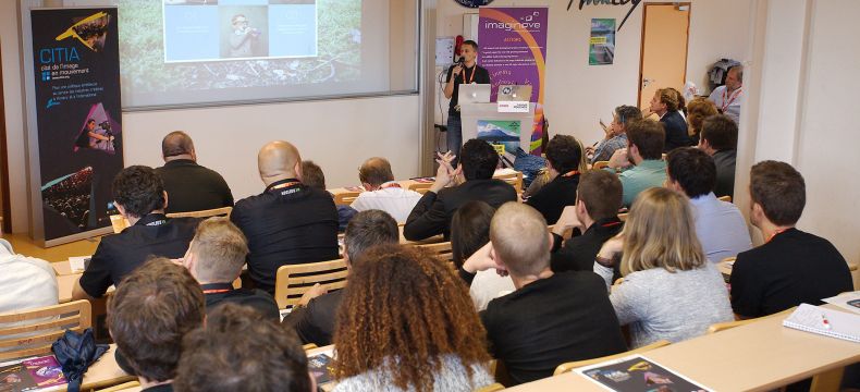 Think tank Digital x Outdoor #05 Think tank Digital x Outdoor #05