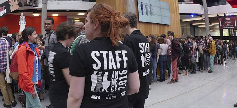 B&eacute;n&eacute;voles, stages ou CDD 