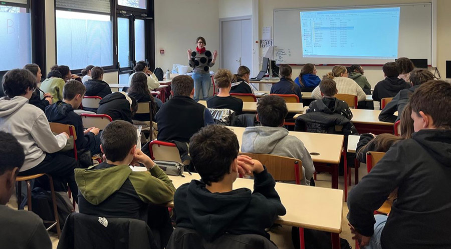 Sarah Saidan, réalisatrice iranienne de 'Beach Flags' - Photo : Séverine Lanz Sarah Saidan, réalisatrice iranienne de